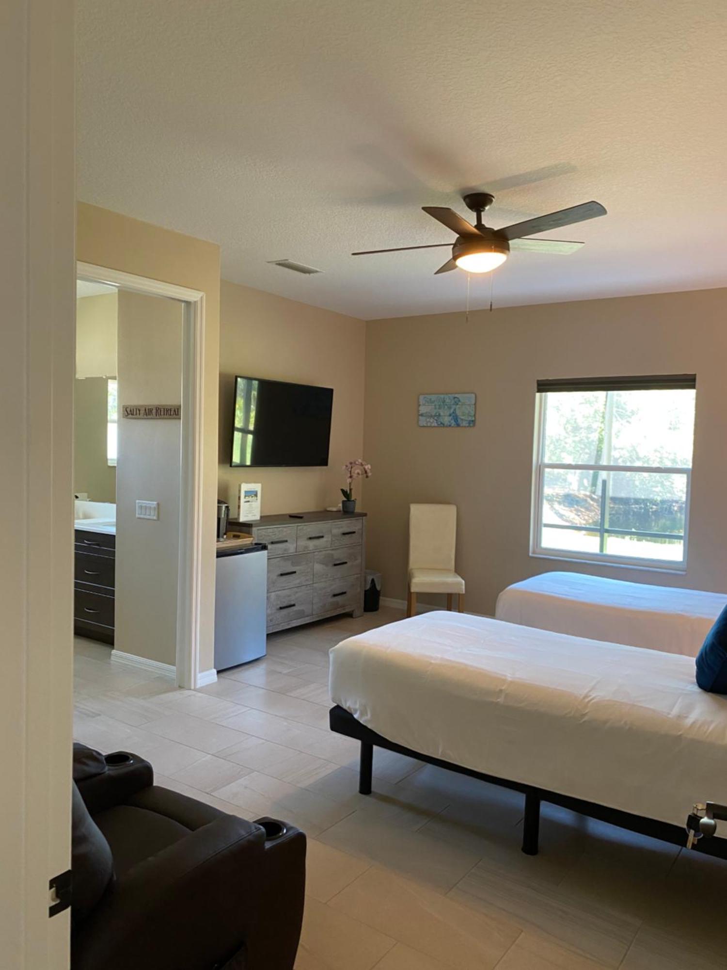 Short Term Vacation Rental Luxury B&B Cth Englewood Esterno foto